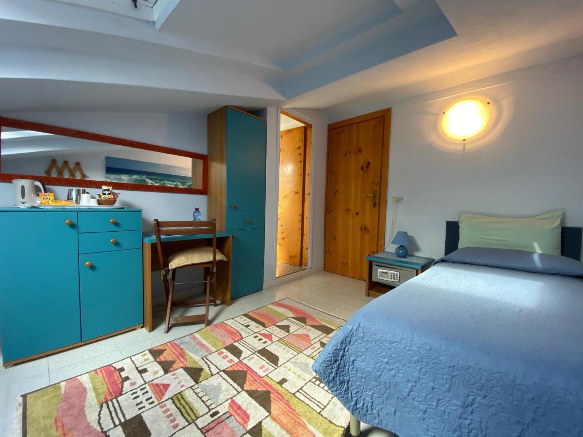 Albergo La Pineta Marina dʼMarina dʼAndora Kültér fotó